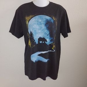 Curbside bear shadow moon graphic t shirt